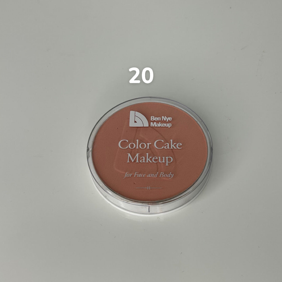 Fond de teint Color Cake Makeup BEN NYE